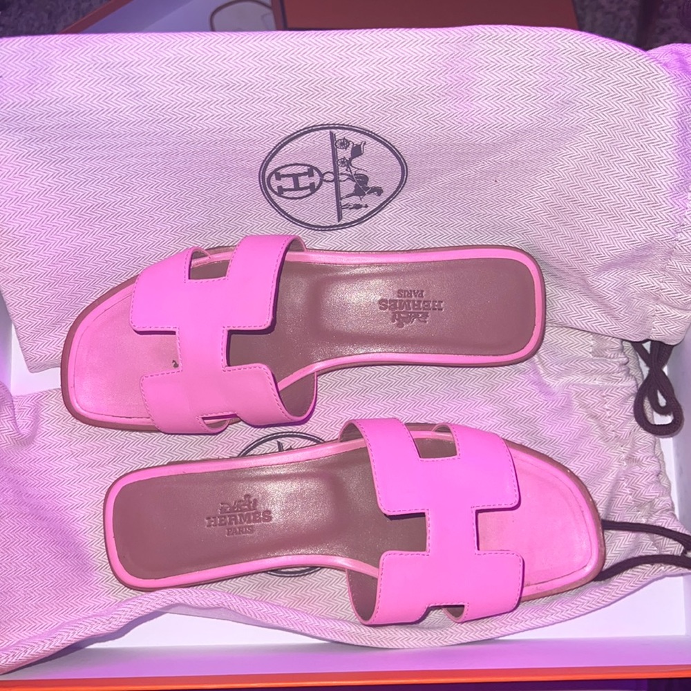 AUTHENTIC PINK HERMES ORAN SANDAL 💖
